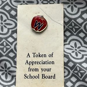 🏷️ 5 for $15 Vintage W Apple pin, presented to Teacher